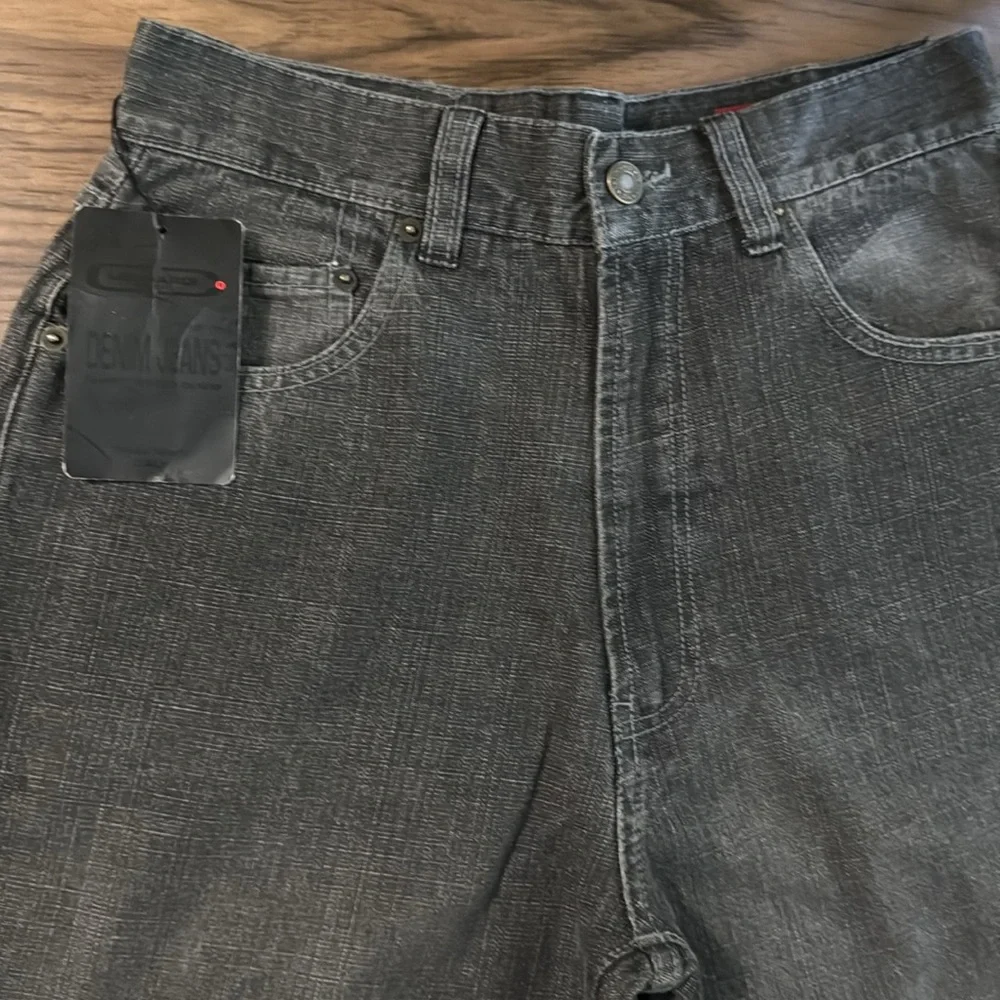 Leonardi stylish gray